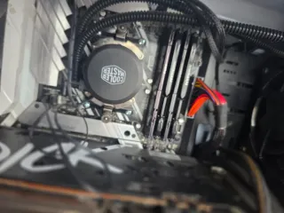 Potente Torre Gamer RX 6750 12GB video