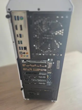 Potente Torre Gamer RX 6750 12GB video