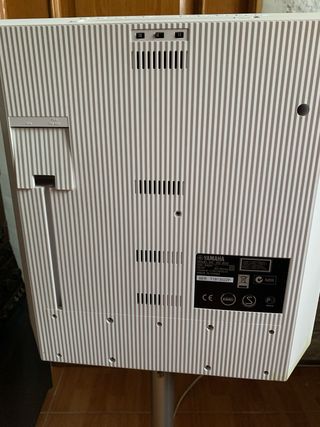 Yamaha ISX800 Sistema Audio Plata + Mando