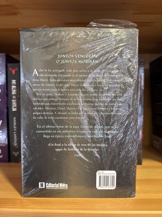 Reino de Cenizas (EDICIÓN ESPECIAL LIMITADA)