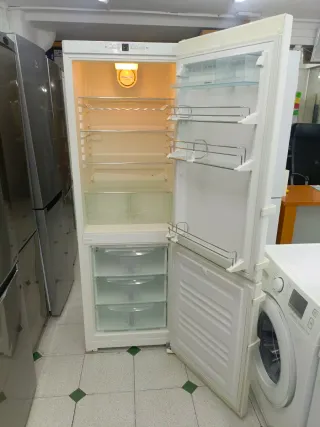 Nevera marca Liebherr 180/60cm con garantia