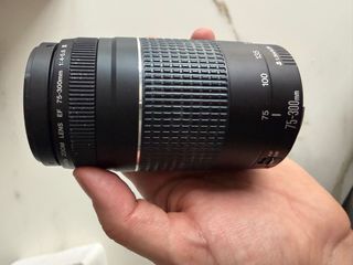 Canon EF 75-300mm f/4-5.6 III Lente Zoom