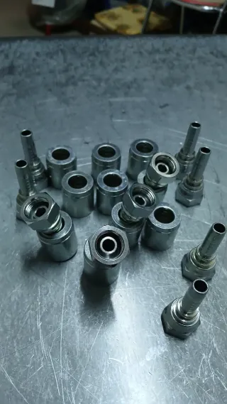 Set raccordi oleodinamici