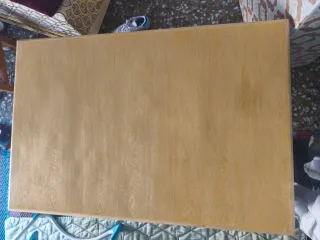 Mesa de madera para comer