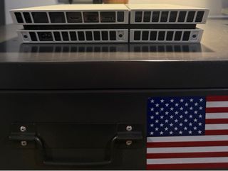 PS4 Blanca + Mando + FIFA 20 + NBA 15