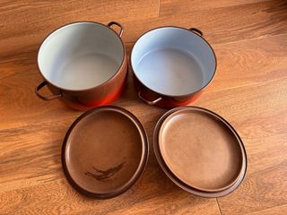 Juego de 2 ollas metálicas