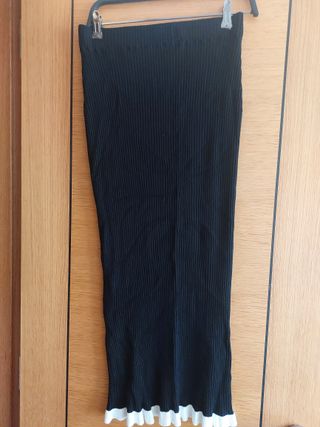 Falda midi punto negra borde blanco