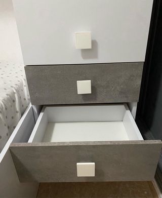 Habitación juvenil completa un año de uso