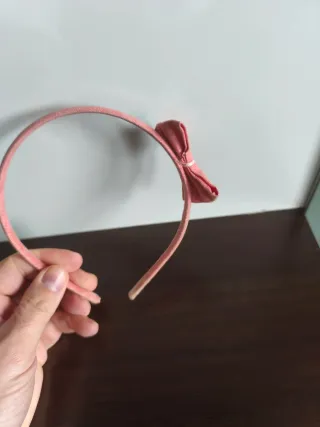 Diadema rosa con lazo