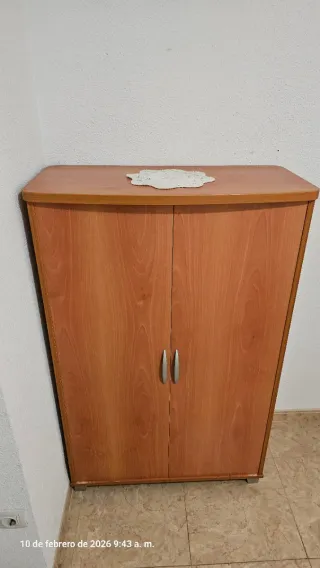 Cama madera con mesitas y zapatero