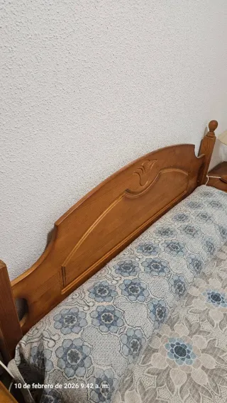 Cama madera con mesitas y zapatero