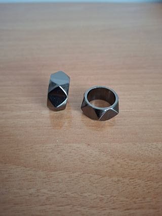 Conjunto anillos rockeros color titanio