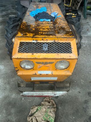 Tractor BJR 1982 - Funciona