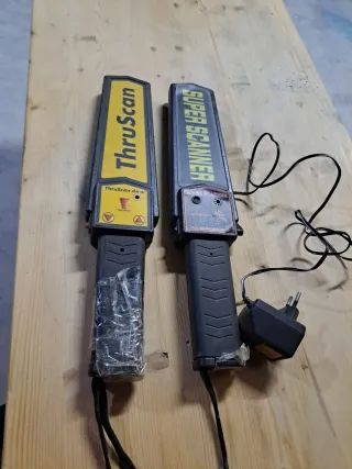 Detectores de metales ThruScan y Super Scanner