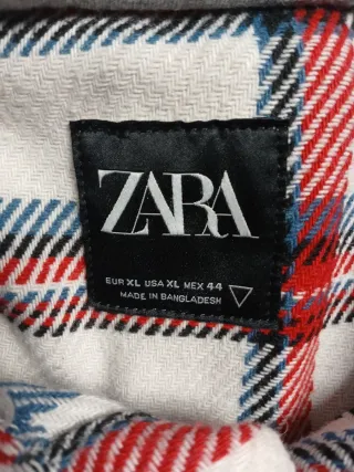 Sobrecamisa Zara a cuadros con capucha Gris