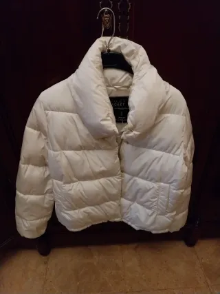 Plumífero Stradivarius blanco