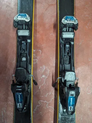 Esquís Salomon QST 92 + Fijaciones Marker Baron