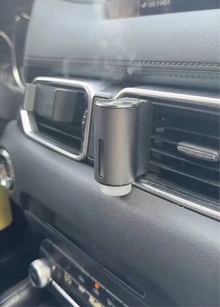 Difusor de aromas para coche, Varios colores 1und