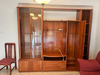 Mueble de salón madera y cristal