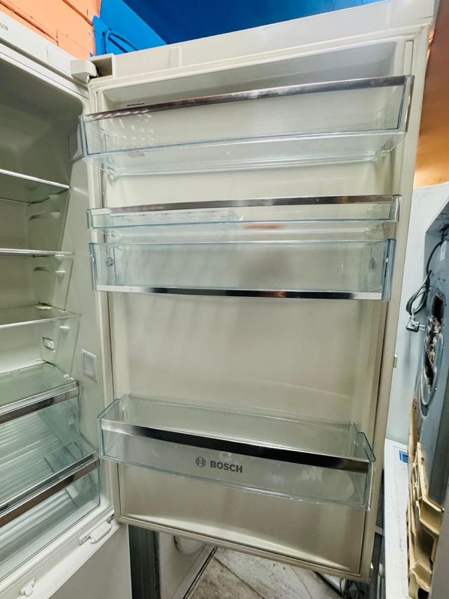 Nevera Bosch 2m Alto x 70cm Ancho