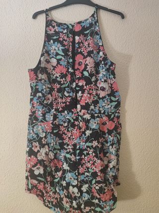 Mono floral negro y multicolor