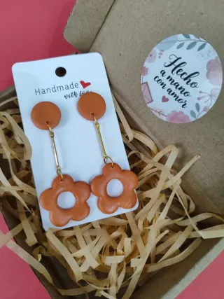 Pendientes marrones y dorados