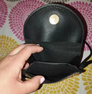 Bolso bandolera bordado y con pedrería