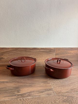 Conjunto de 2 ollas marrones