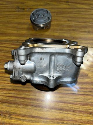 Cilindro y pistón Honda SH300