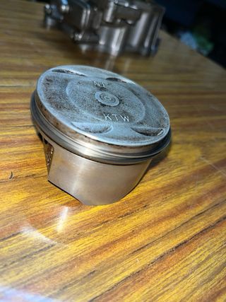 Cilindro y pistón Honda SH300