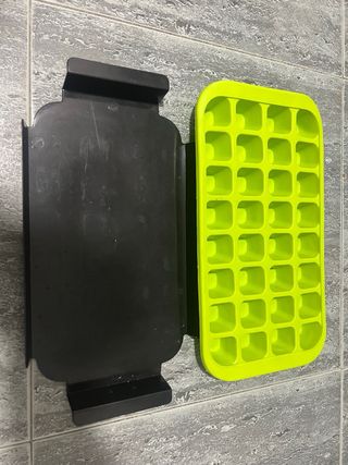 Cubiteras de silicona verde