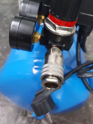 LOTE COMPRESOR DE AIRE, MANGUERA Y PISTOLA PINTAR