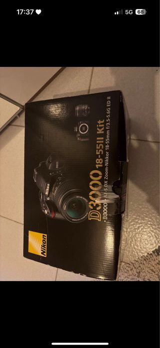 Nikon D3000 Kit 18-55mm