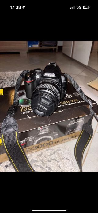Nikon D3000 Kit 18-55mm