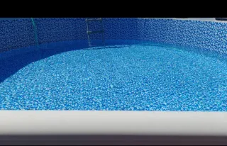 Piscina 17.500L con 2 depuradoras y robot de limpi