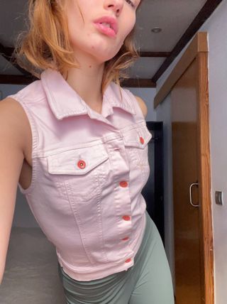 Chaleco vaquero rosa