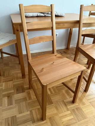 Mesa y 4 Sillas Madera JOKKMOKK IKEA