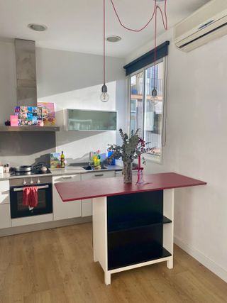 Isla de cocina con almacenamiento+taburetes gratis