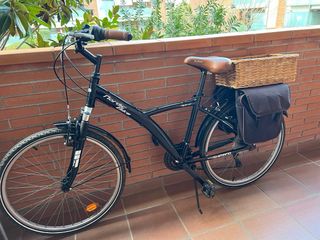 Bicicleta Híbrida Nordic Bike con Cesta