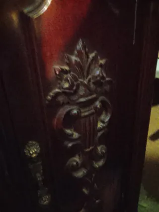 Taquillón madera maciza y mármol