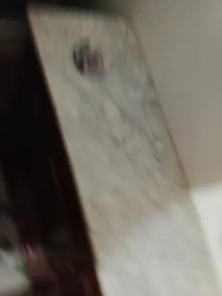 Taquillón madera maciza y mármol