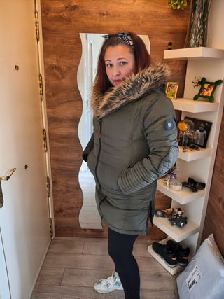 Abrigo Norway verde talla M capucha