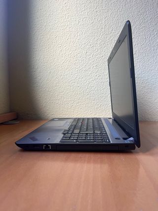 Portátil Lenovo ThinkPad E570