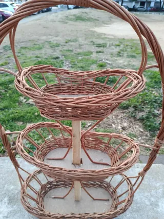Cesta decorativa de mimbre de 3 niveles