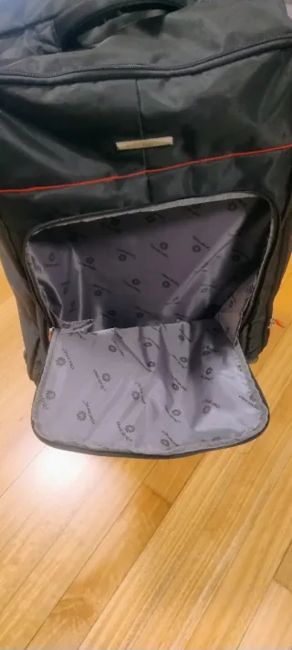 Maleta grande negra marca Decent