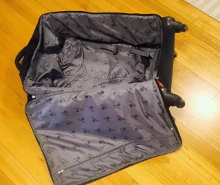 Maleta grande negra marca Decent