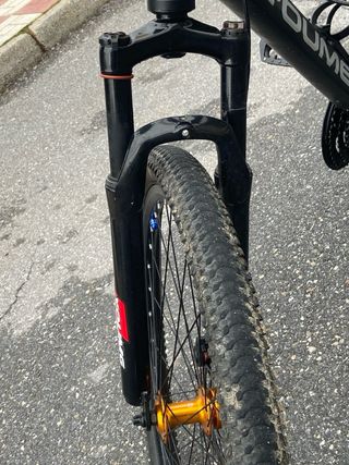 Bicicleta MTB 27.5 frenos disco suspension muelle