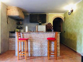 Bancos madera. Sillas y mesas baratas. Taburetes