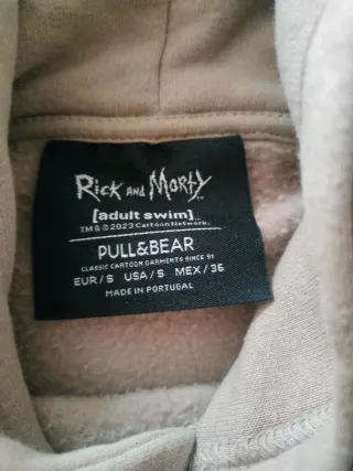 Sudadera Pull&Bear Rick & Morty Talla S
