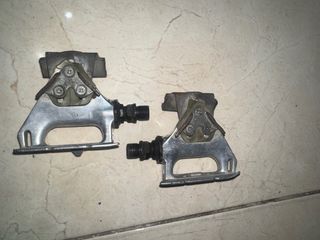 Pedales automáticos Shimano